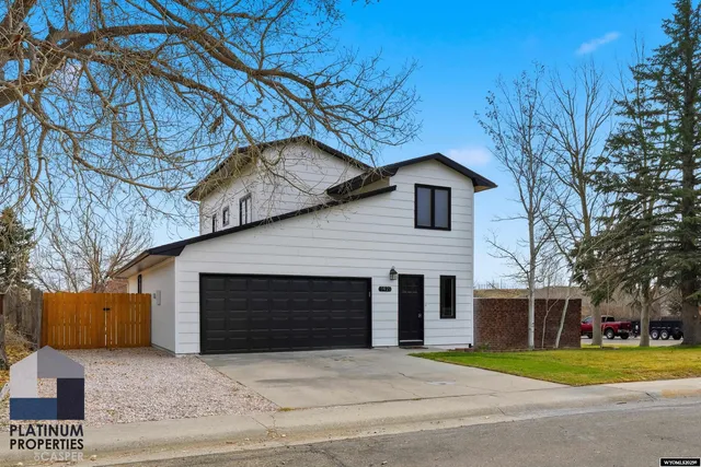 $445,000 | 1421 Newport, Casper, WY 82609