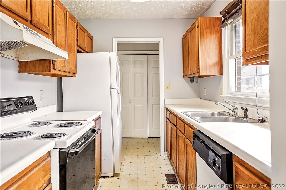5045 Summer Ridge Road Fayetteville, NC 28303 - Photo 11 of 21 Gallery Image 11