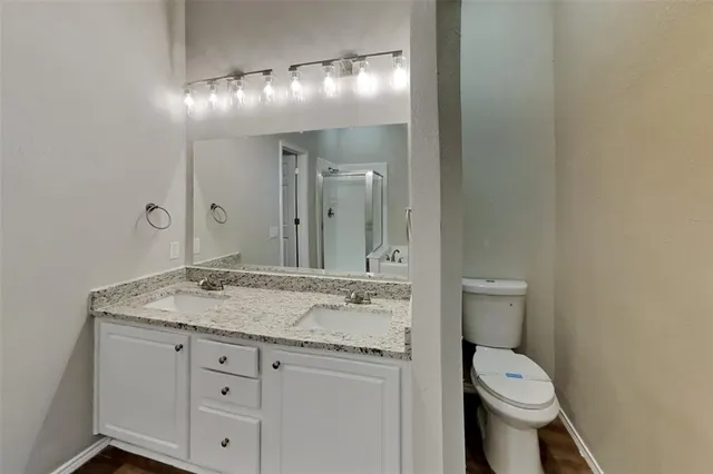 $2,225 | 523 Deerwood Drive, Burleson, TX 76028