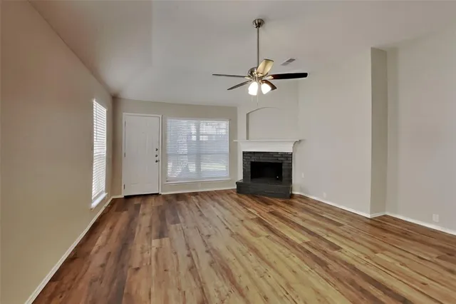 $2,225 | 523 Deerwood Drive, Burleson, TX 76028