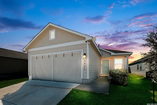 $1,800 | 6422 Magee Run, San Antonio, TX 78220