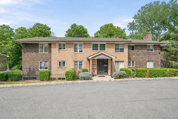 $249,000 | 9 Barnett Drive, Unit 102, Monroe, NY 10950