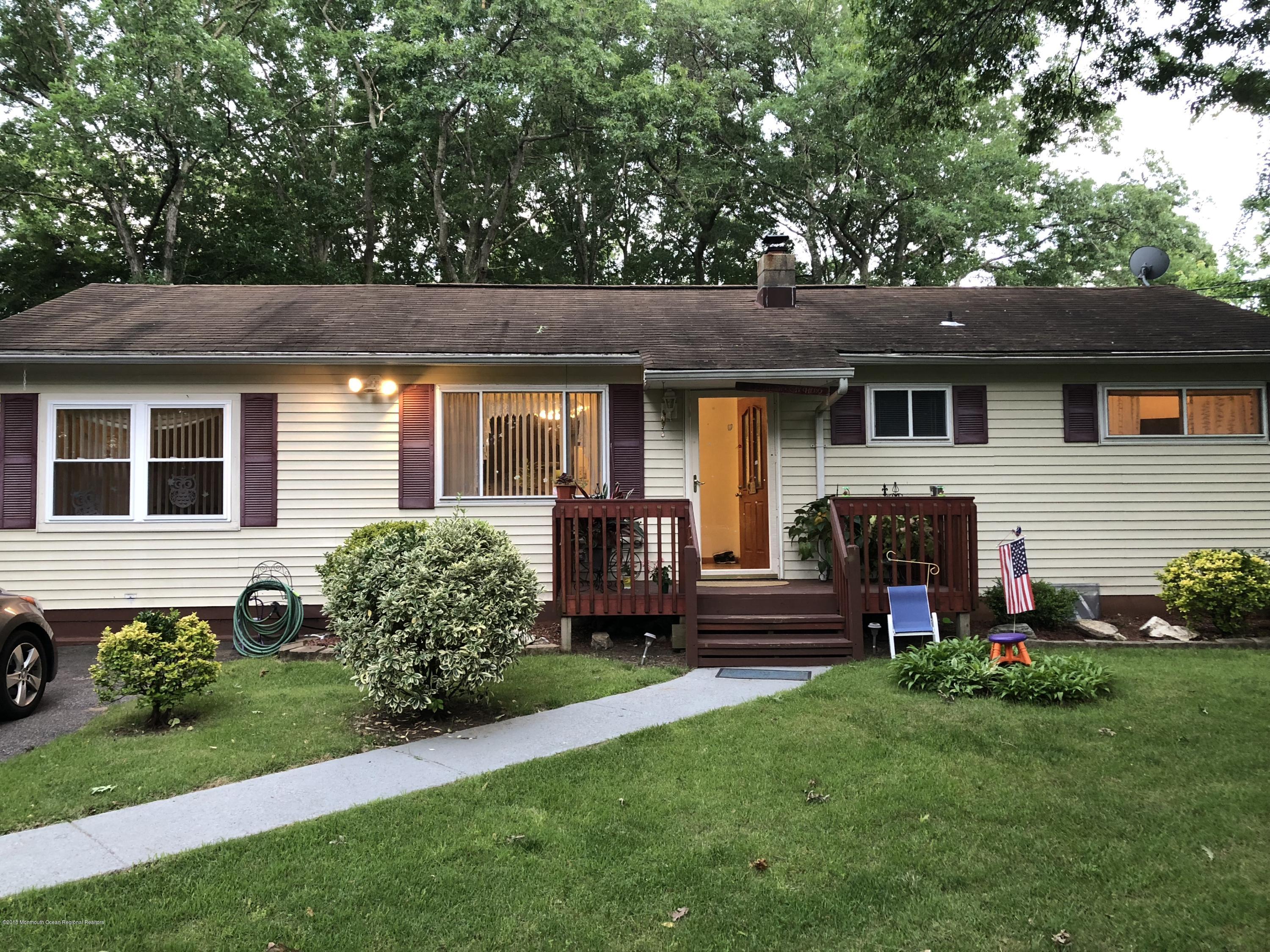 74 Ronald Road Lakewood, NJ 08701 - Photo 2 of 10 IMG_9786