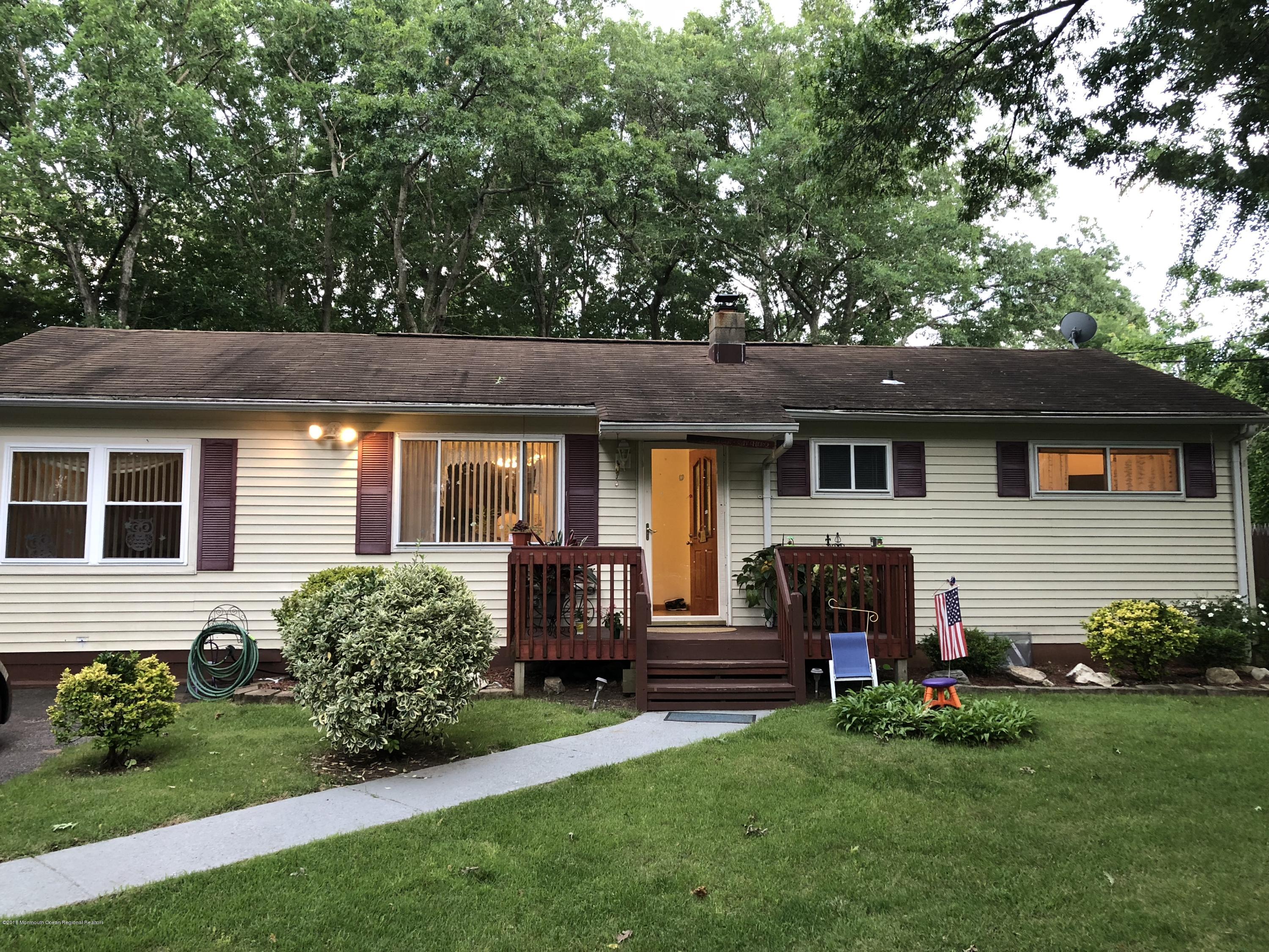 74 Ronald Road Lakewood, NJ 08701 - Photo 3 of 10 IMG_9787