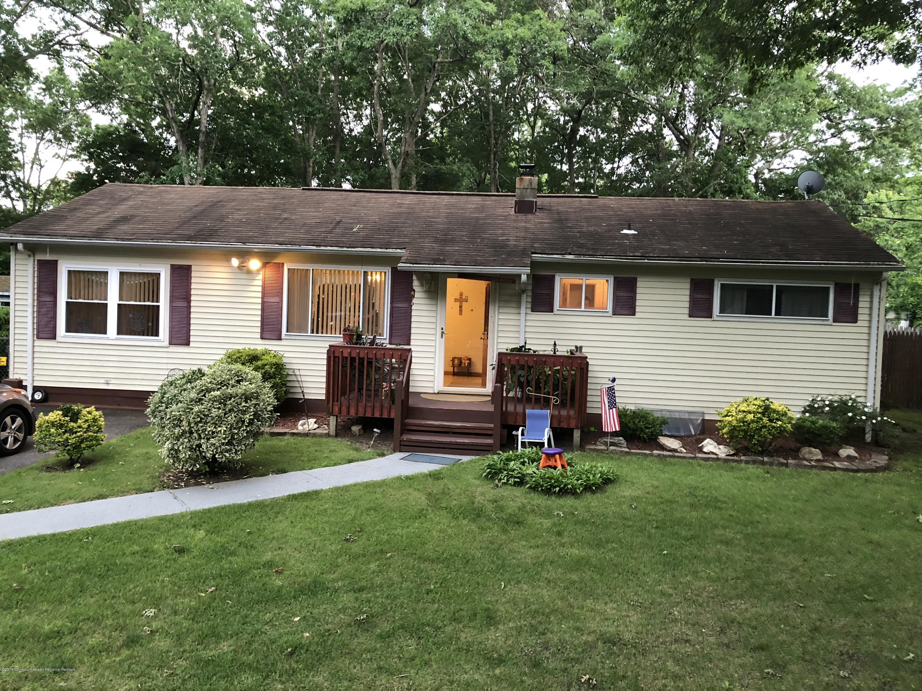 74 Ronald Road Lakewood, NJ 08701 - Photo 4 of 10 IMG_9789