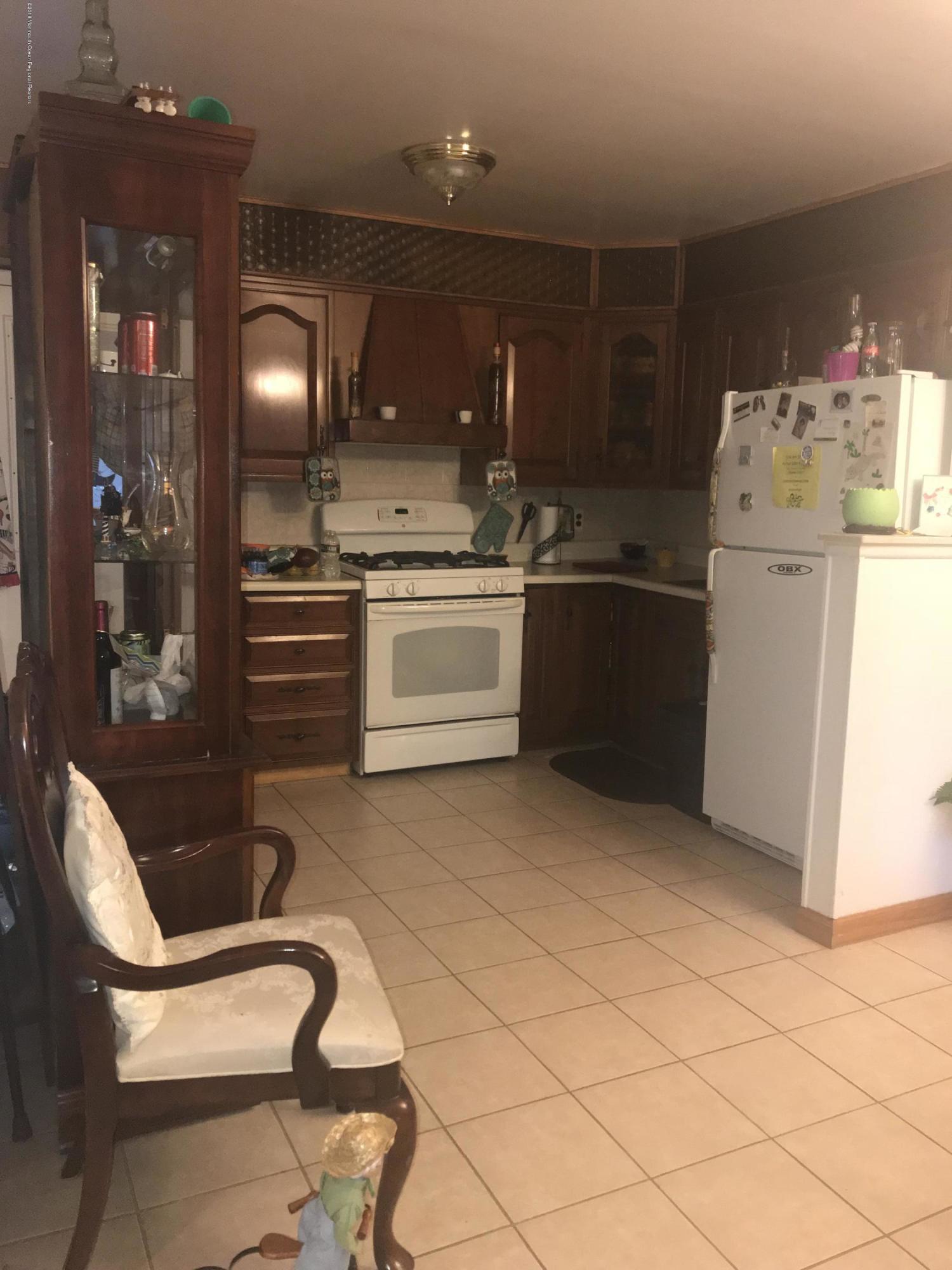 74 Ronald Road Lakewood, NJ 08701 - Photo 8 of 10 ron6