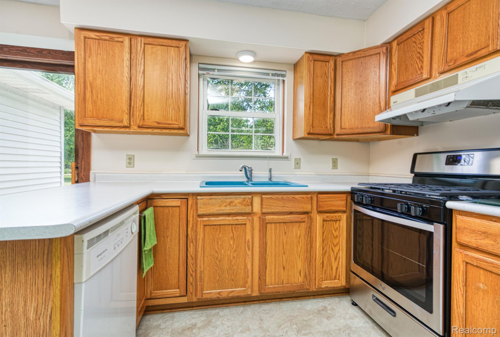 10111 Judd Road Fowlerville, MI 48836 - Photo 6 of 20 Gallery Image 6