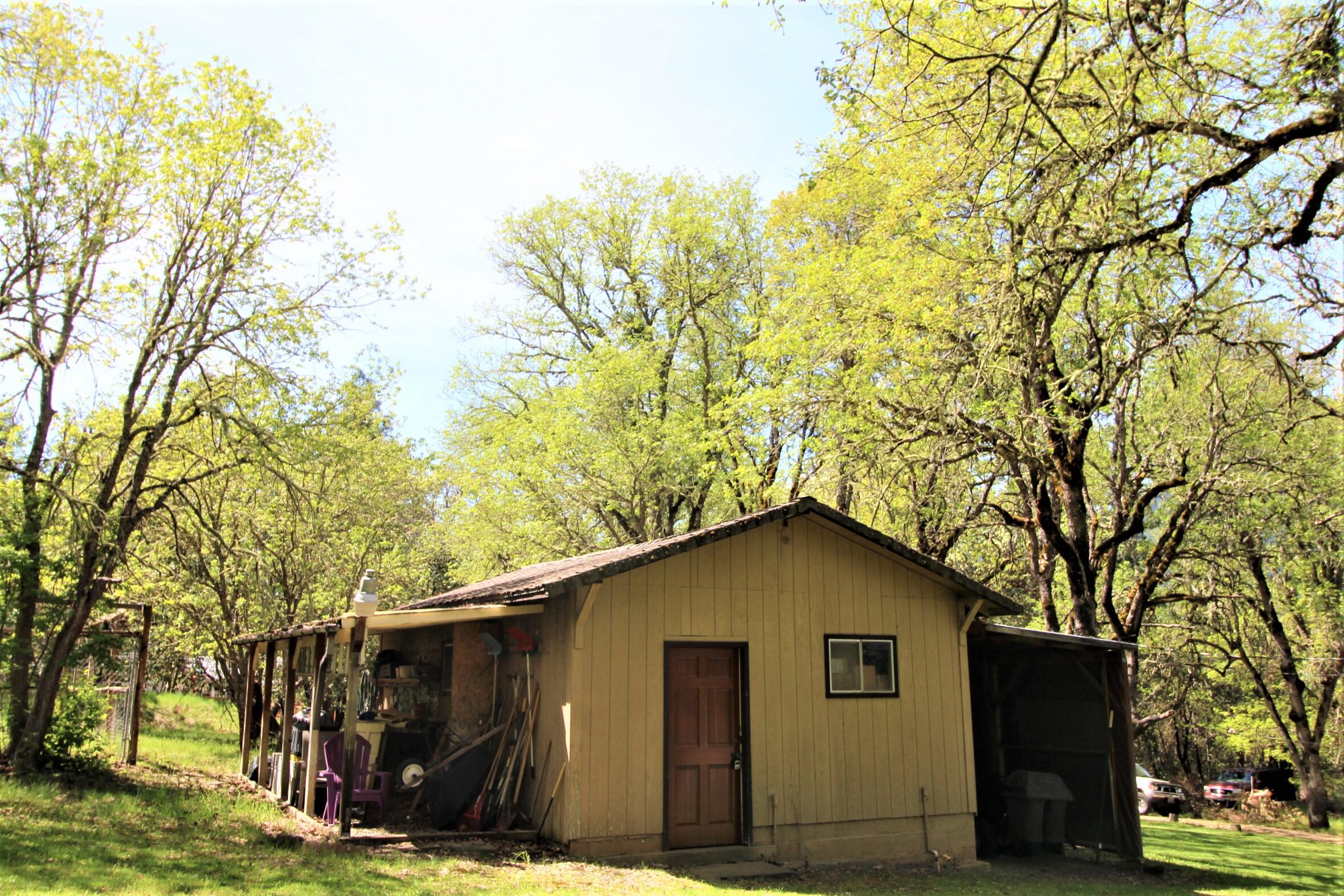 1333 Upper Applegate Road Jacksonville, OR 97530 - Photo 31 of 38 1333 garage shop