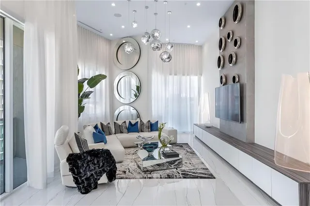 $2,790,000 | 350 Southeast 2nd Street, Unit GPH90, Fort Lauderdale, FL 33301