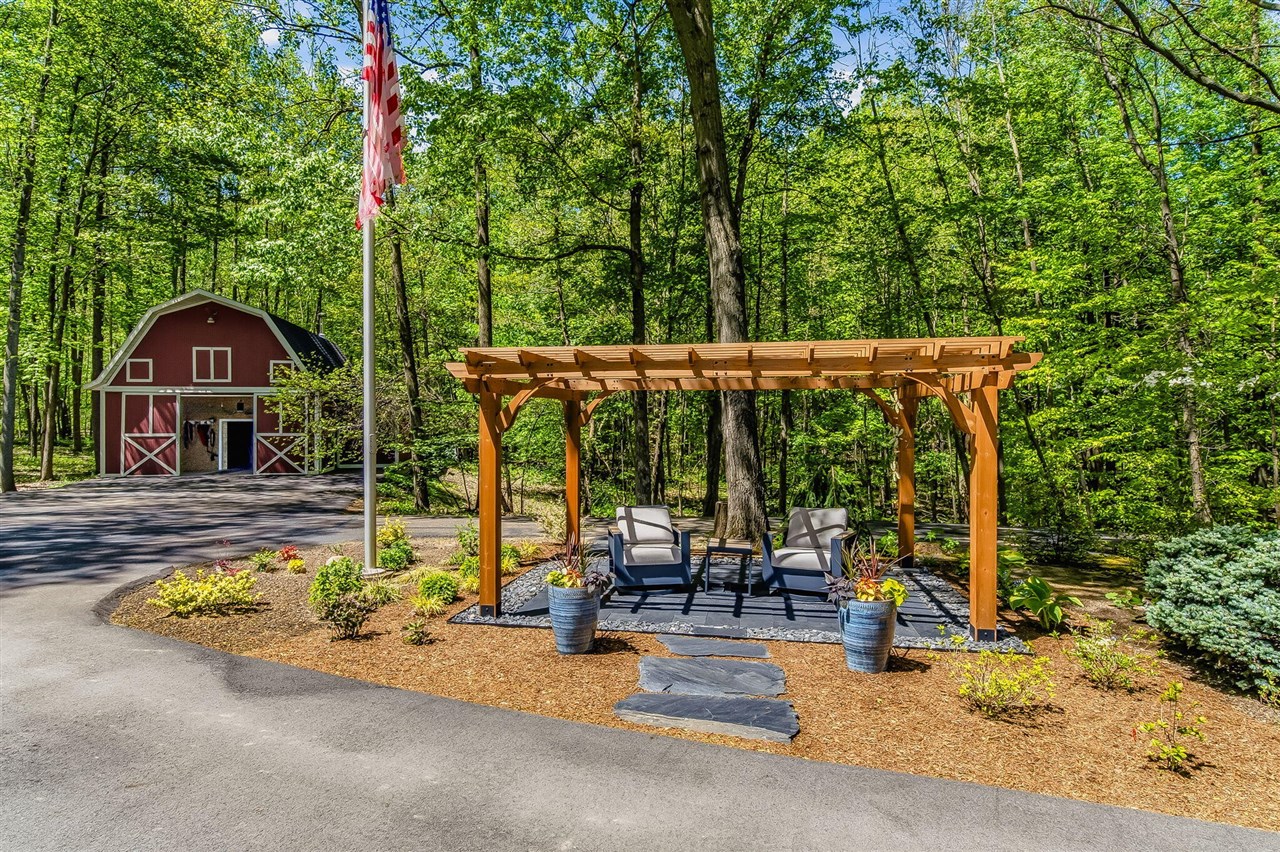 2099 East Clear Lake Road Buchanan, MI 49107 - Photo 9 of 65