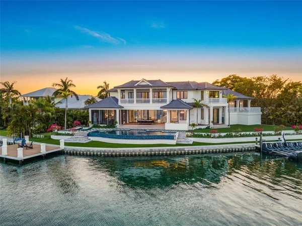 $8,995,000 | 535 70th Street, Holmes Beach, FL 34217