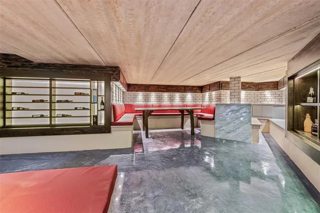 $9,150,000 | 535 70th Street, Holmes Beach, FL 34217