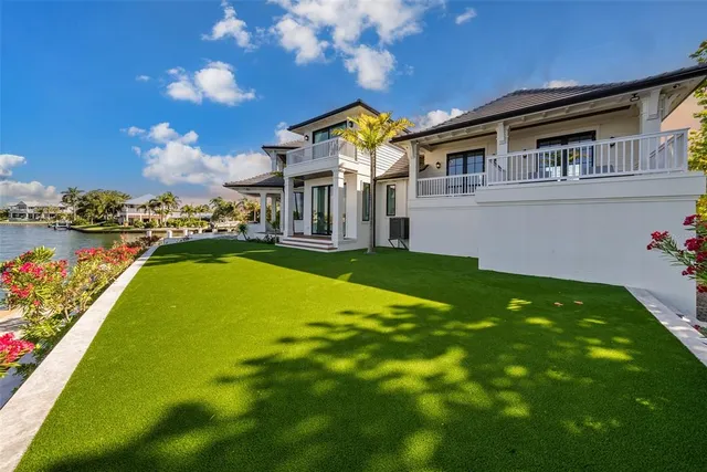 $9,150,000 | 535 70th Street, Holmes Beach, FL 34217