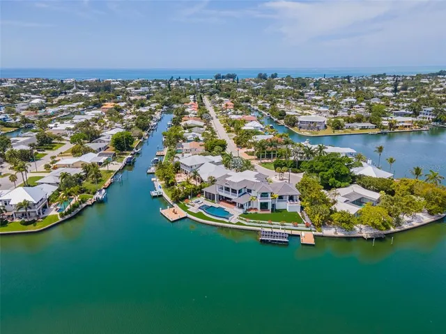$9,150,000 | 535 70th Street, Holmes Beach, FL 34217