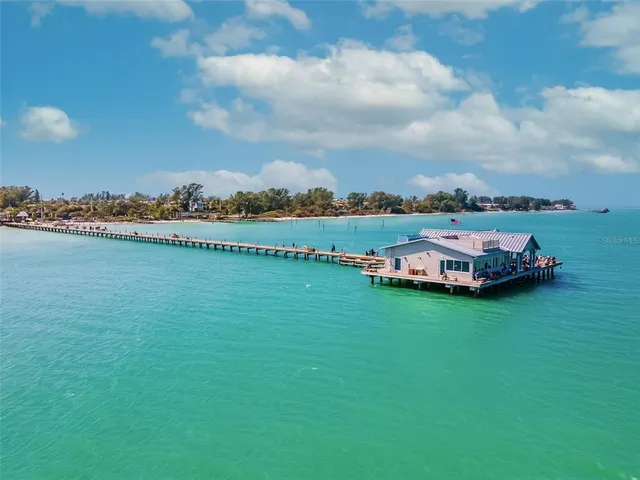 $9,150,000 | 535 70th Street, Holmes Beach, FL 34217