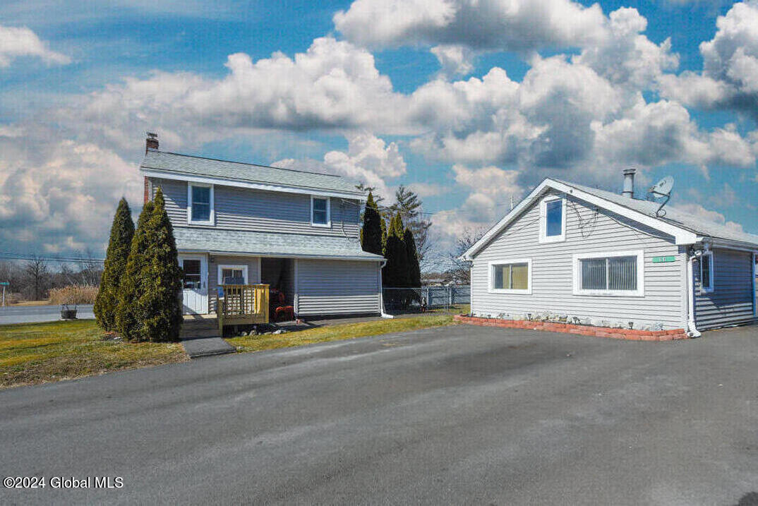 1530 Rte 9W Bethlehem, NY 12158 - Photo 1 of 31 Main house/cottage