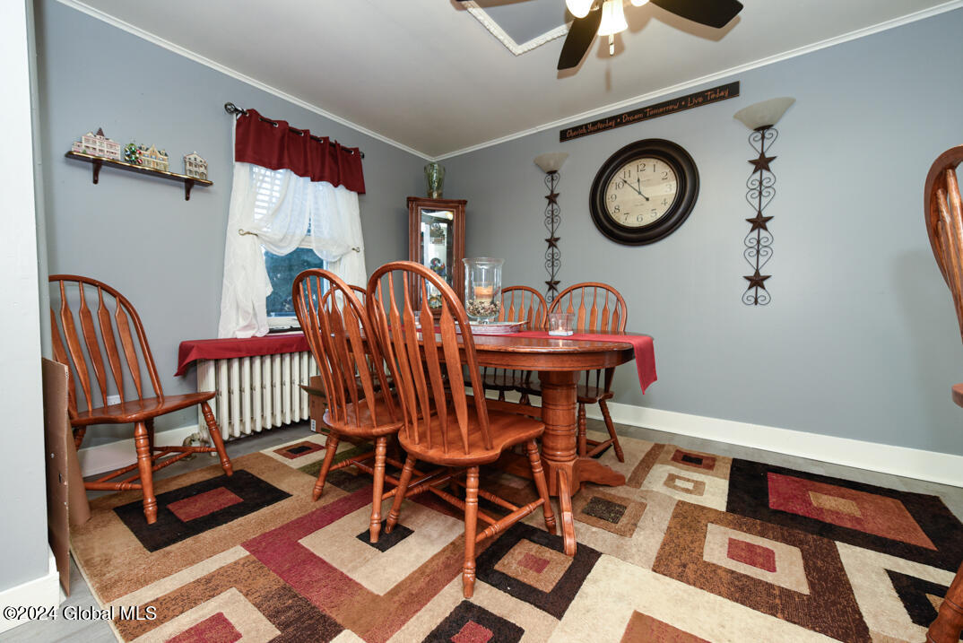 1530 Rte 9W Bethlehem, NY 12158 - Photo 16 of 31 Dining room