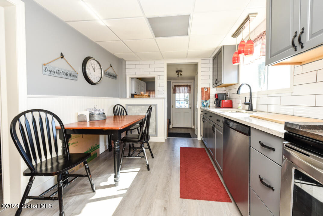 1530 Rte 9W Bethlehem, NY 12158 - Photo 18 of 31 Kitchen