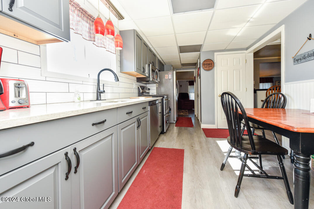1530 Rte 9W Bethlehem, NY 12158 - Photo 19 of 31 Kitchen