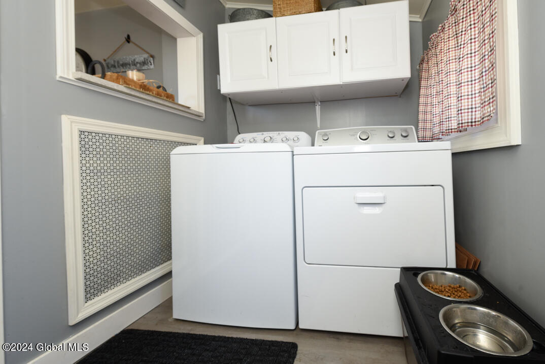 1530 Rte 9W Bethlehem, NY 12158 - Photo 22 of 31 Laundry room