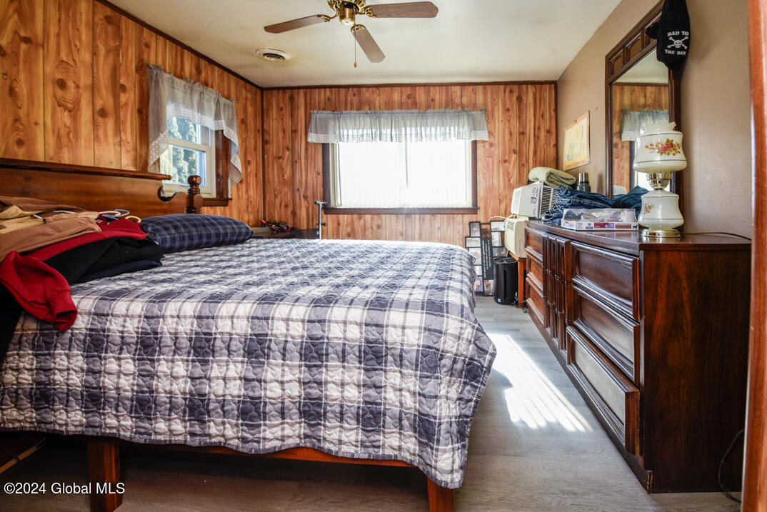1530 Rte 9W Bethlehem, NY 12158 - Photo 29 of 31 Cottage bedroom