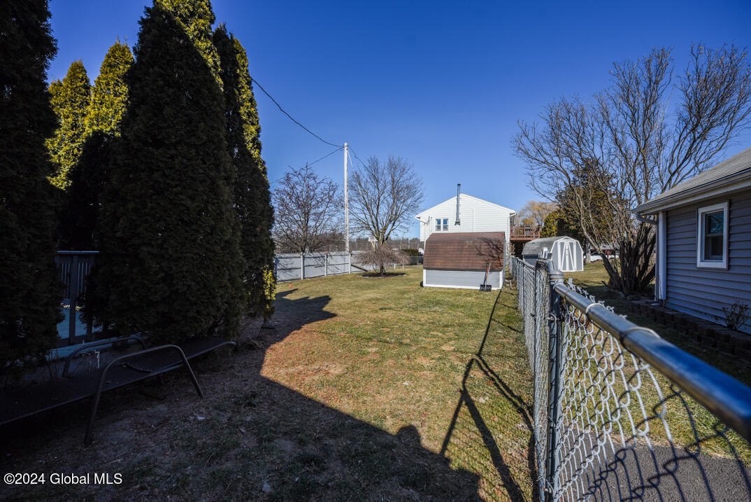 1530 Rte 9W Bethlehem, NY 12158 - Photo 4 of 31 Back yard
