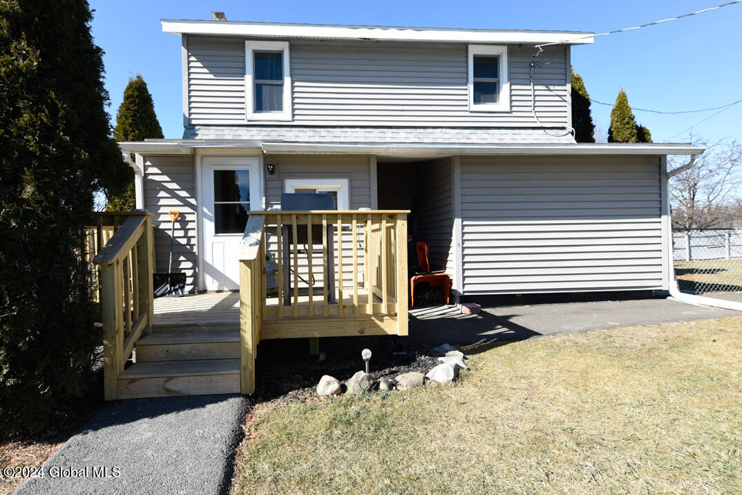 1530 Rte 9W Bethlehem, NY 12158 - Photo 9 of 31 Entry