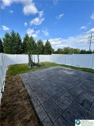 $2,950 | 306 Milkweed Drive, Allentown, PA 18104