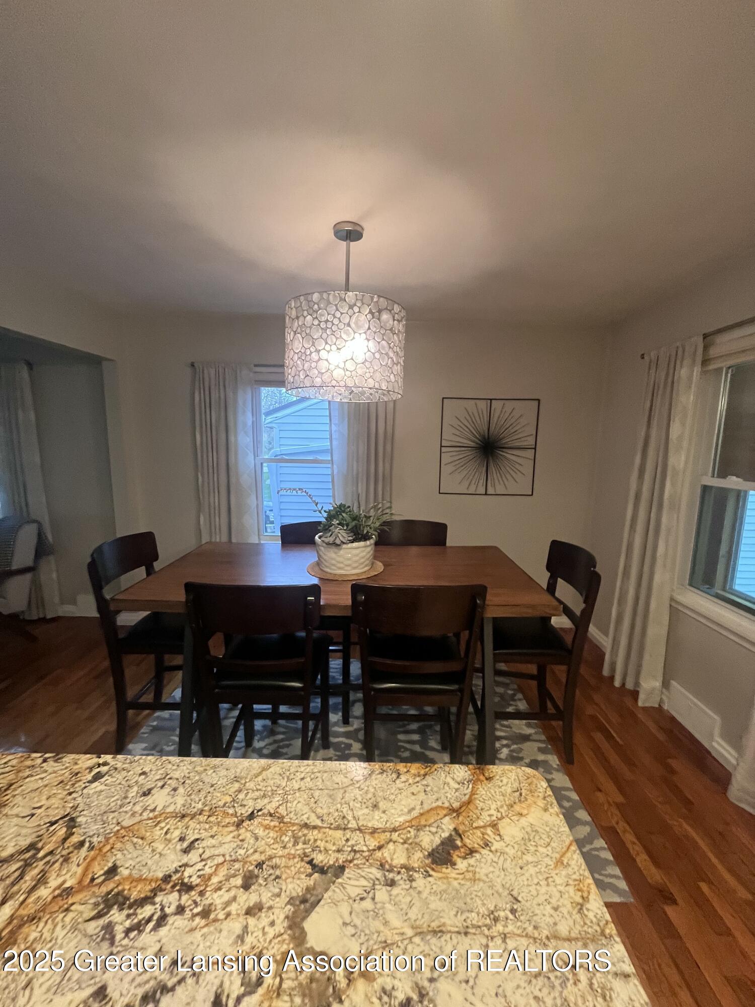 15860 Brook Road Lansing, MI 48906 - Photo 5 of 41 056
