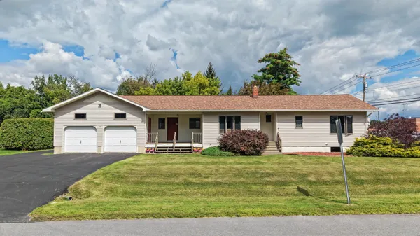 $275,000 | 19 La Flure Lane, Peru, NY 12972
