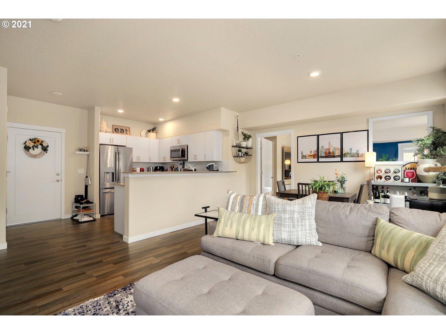 17137 Southwest Appledale Road, Unit 103 Beaverton, OR 97007 - Photo 10 of 22 Gallery Image 10