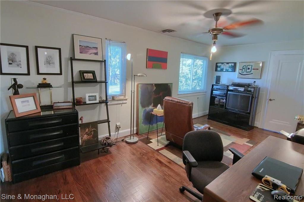 904 Pemberton Road Grosse Pointe Park, MI 48230 - Photo 14 of 30