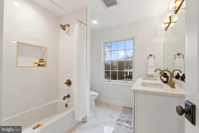 $1,895,000 | 10104 Newhall Road, Potomac, MD 20854