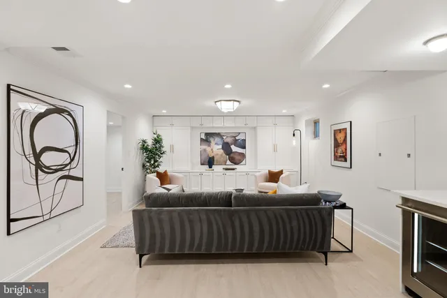 $1,895,000 | 10104 Newhall Road, Potomac, MD 20854