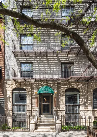 $3,850,000 | 15 Jones Street, Unit 6A | West Village
