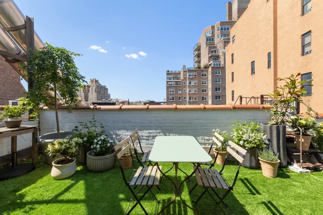 $3,850,000 | 15 Jones Street, Unit 6A | West Village