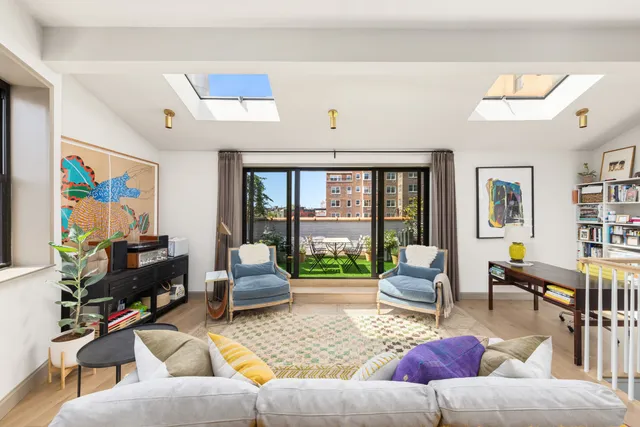 $3,850,000 | 15 Jones Street, Unit 6A | West Village