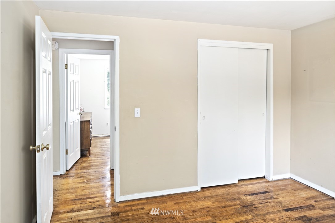 21820 Brier Road Brier, WA 98036 - Photo 12 of 19 Gallery Image 12