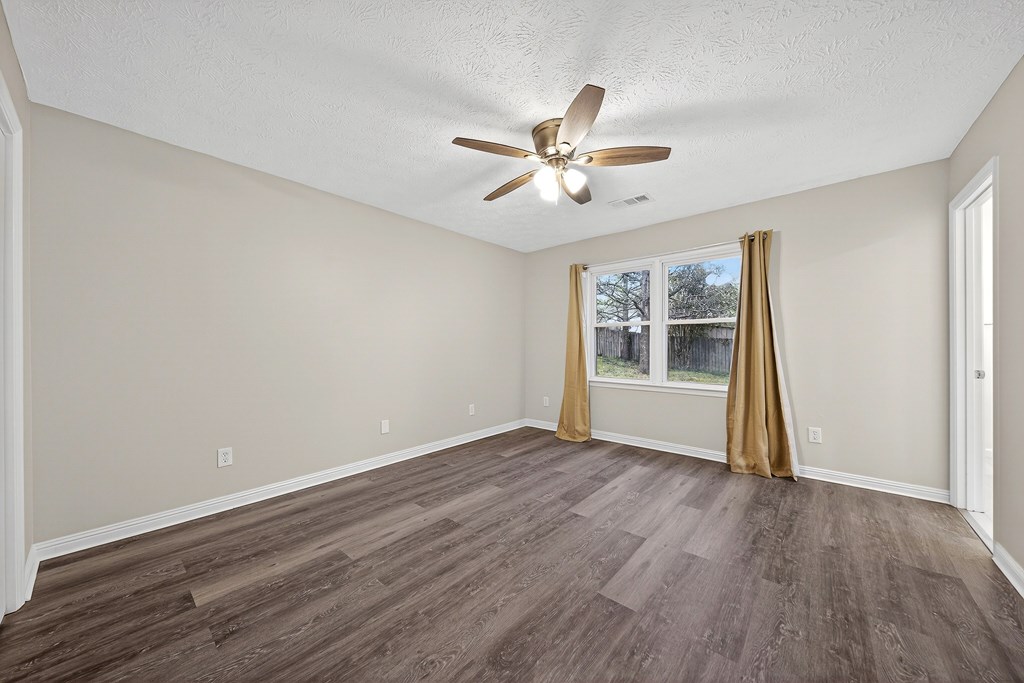 717 Lee Road Phenix City, AL 36870 - Photo 16 of 33