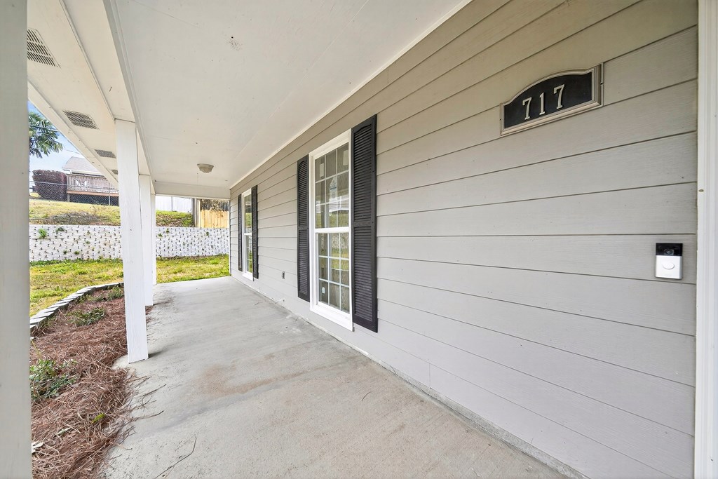 717 Lee Road Phenix City, AL 36870 - Photo 5 of 33