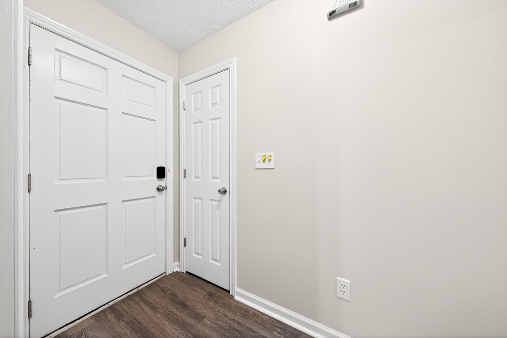 717 Lee Road Phenix City, AL 36870 - Photo 7 of 33