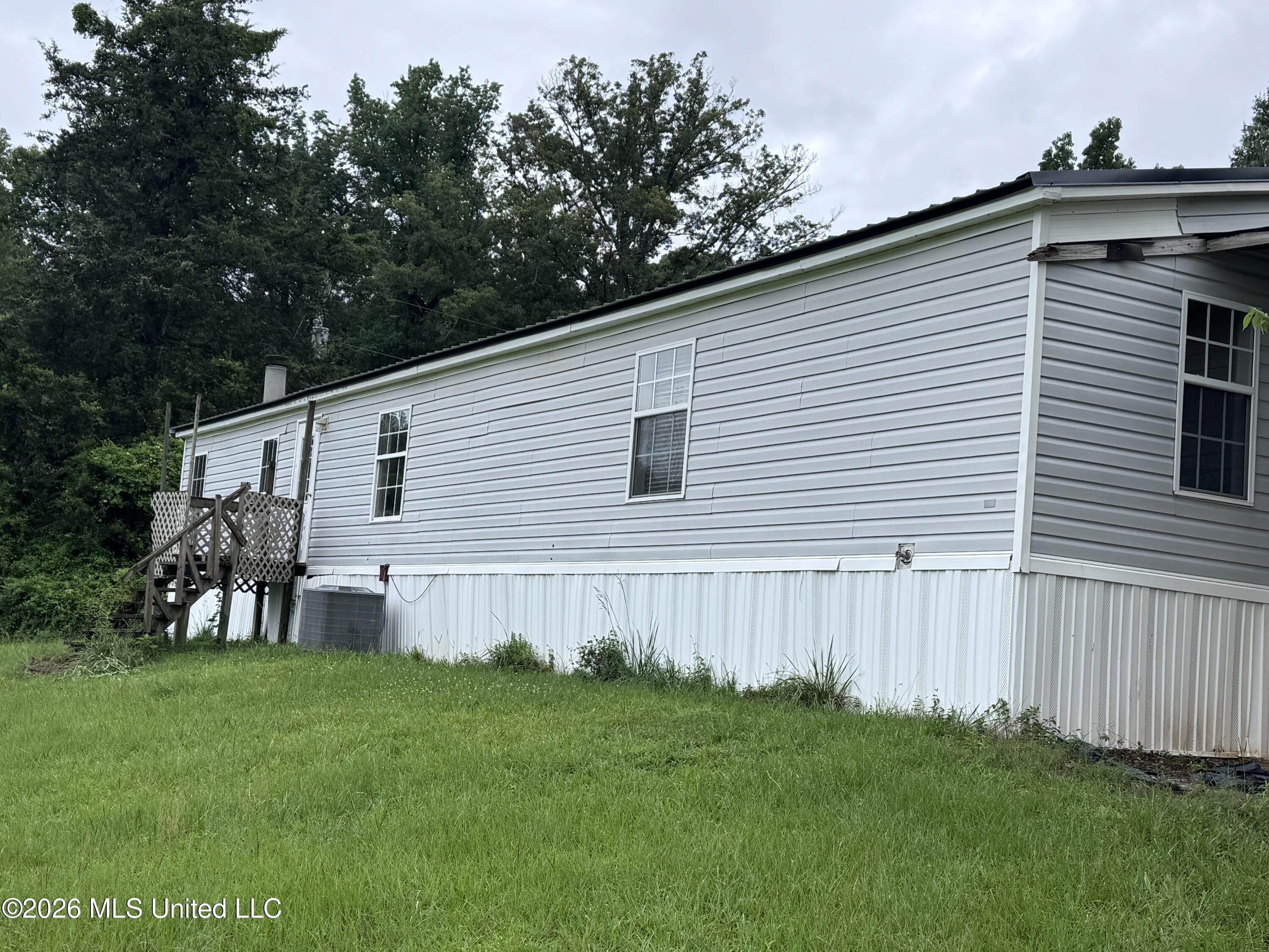 1010 Barr Road Coldwater, MS 38618 - Photo 12 of 17 IMG_1177