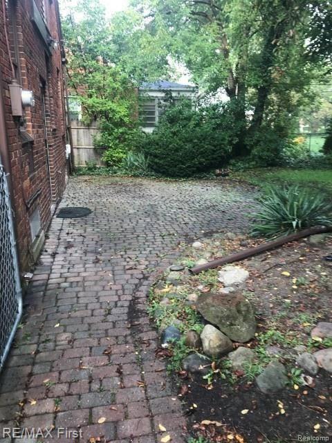 15521 Charles R Avenue Eastpointe, MI 48021 - Photo 75 of 84 Charles R (19).jpg