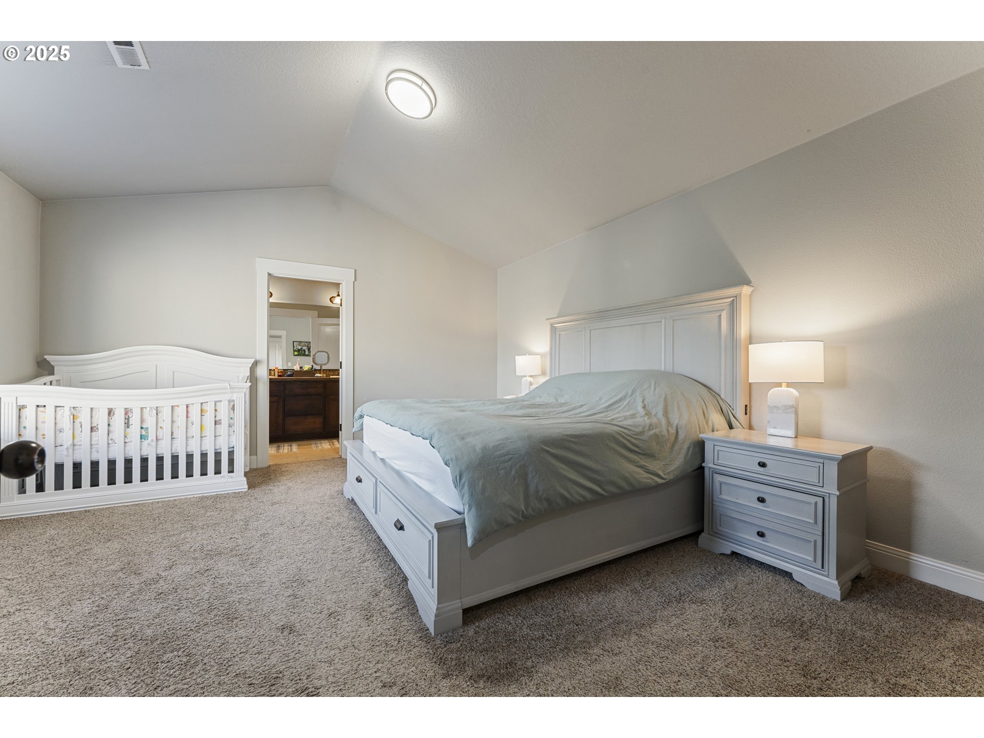 3118 Southwest 197th Avenue Beaverton, OR 97003 - Photo 14 of 29