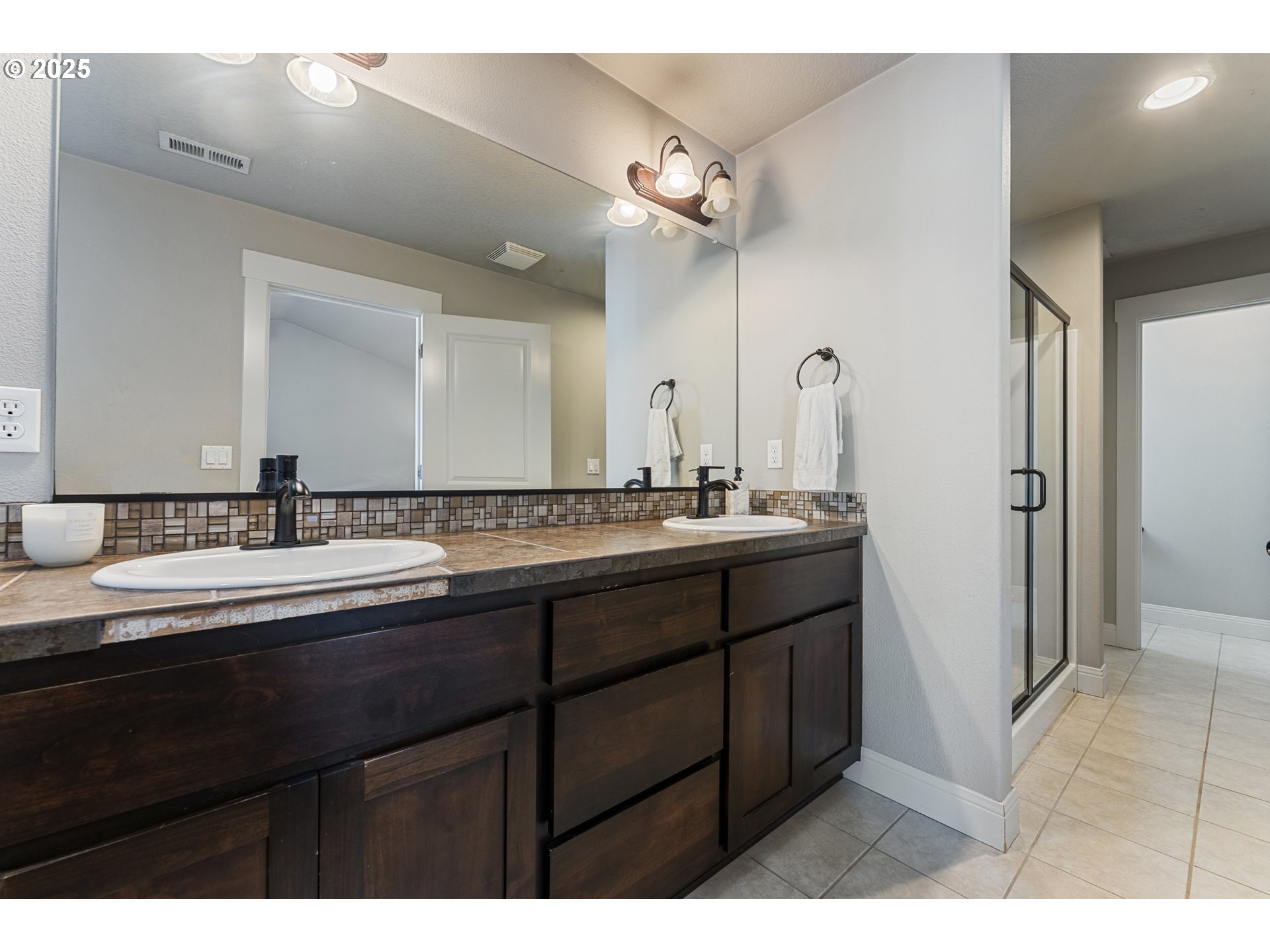 3118 Southwest 197th Avenue Beaverton, OR 97003 - Photo 16 of 29