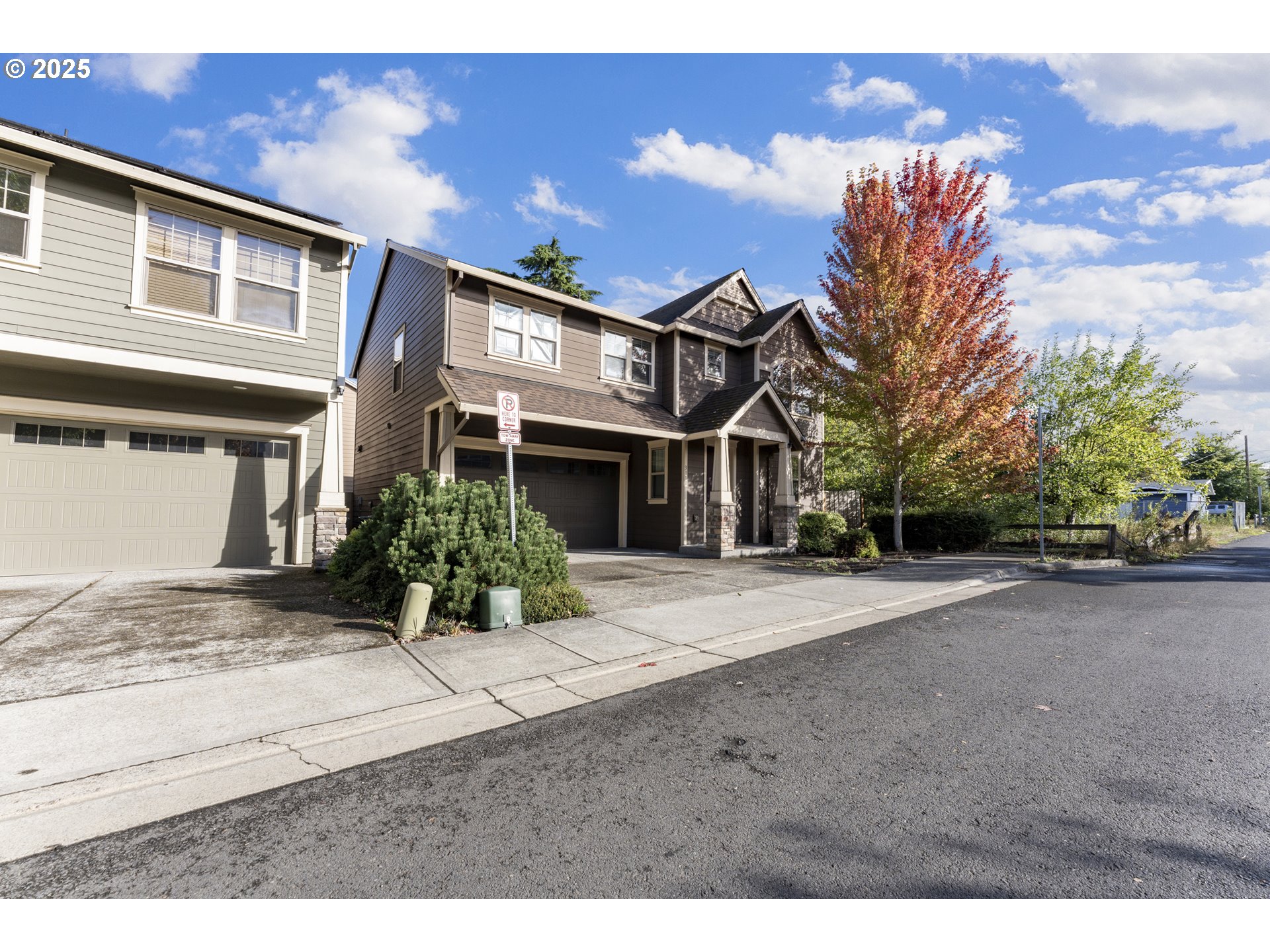 3118 Southwest 197th Avenue Beaverton, OR 97003 - Photo 2 of 29