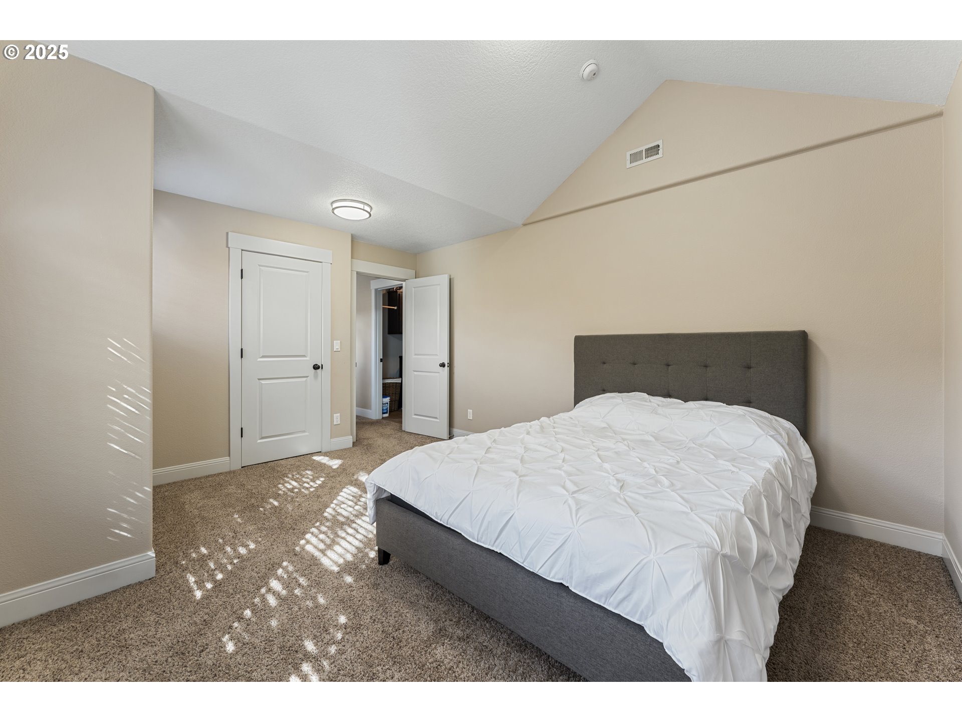 3118 Southwest 197th Avenue Beaverton, OR 97003 - Photo 26 of 29