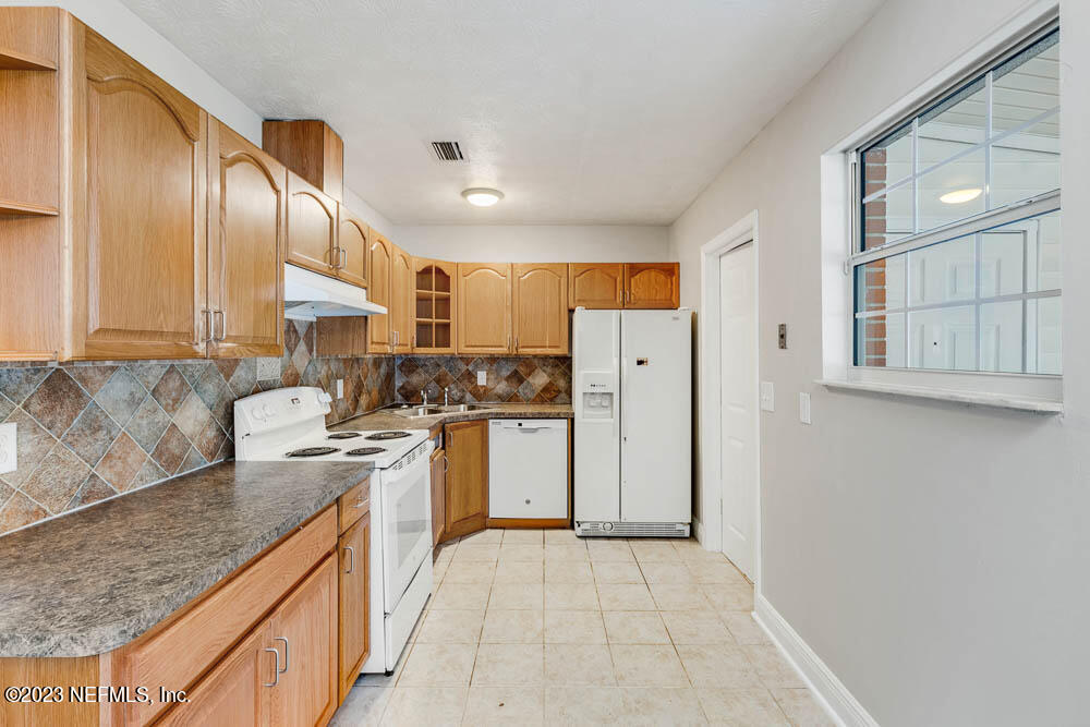 3818 Freel Road Jacksonville, FL 32210 - Photo 9 of 22 untitled (10 of 23)