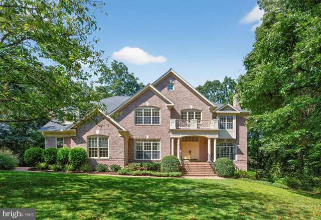 $2,595,000 | 1354 Lewinsville Mews Court, McLean, VA 22102