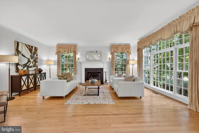 $2,595,000 | 1354 Lewinsville Mews Court, McLean, VA 22102